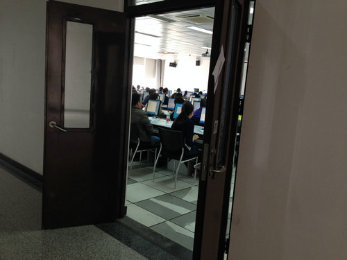 中藥師準(zhǔn)時開考