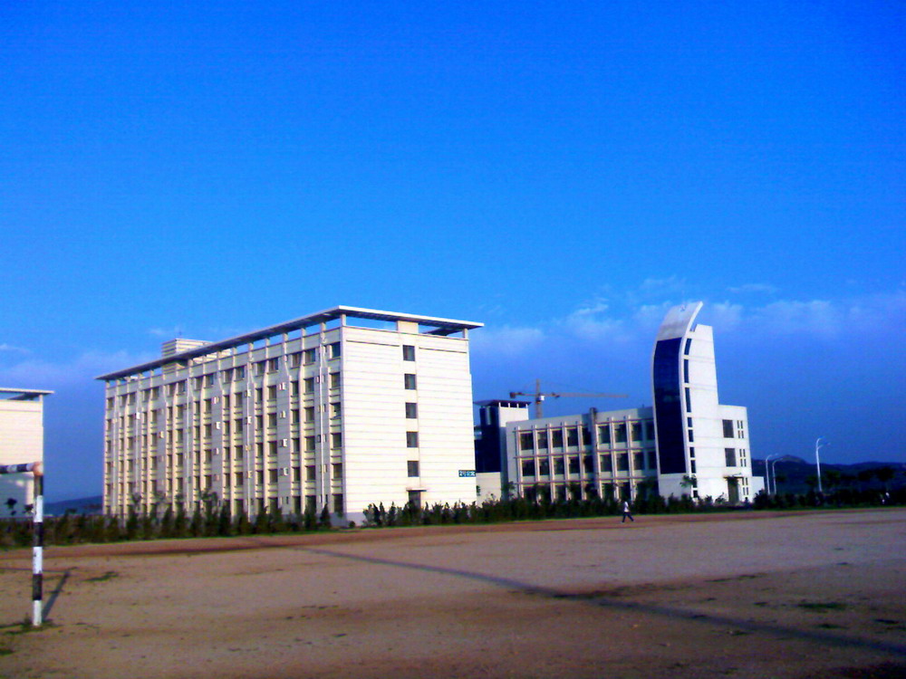 ɽ�|ʳƷˎƷ�W(xu��)Ժ��Ƭ