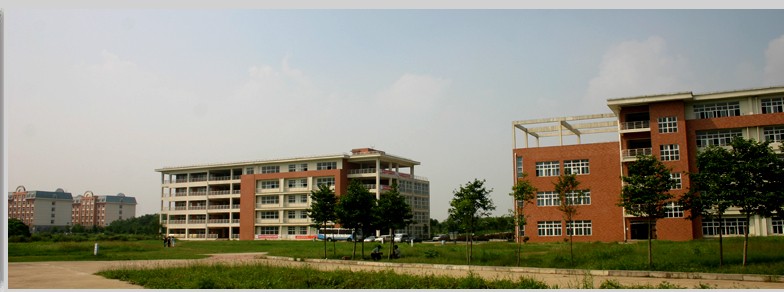 �ϲ��t(y��)ˎ�WУ�ĈDƬ