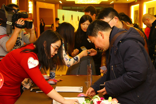 醫(yī)學(xué)教育網(wǎng)學(xué)員簽到，為網(wǎng)校送上祝福 