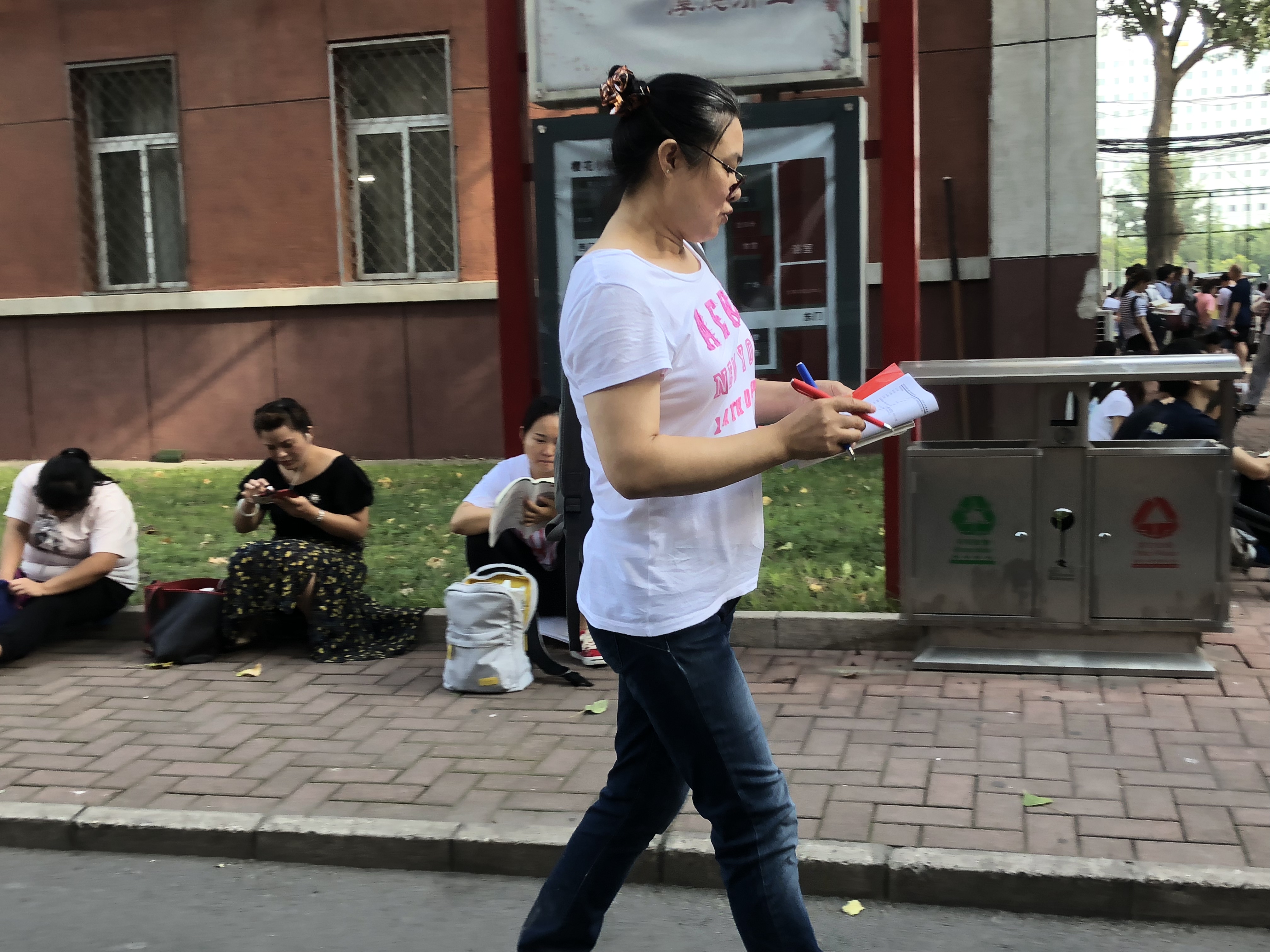 2018年中醫(yī)執(zhí)業(yè)助理醫(yī)師筆試考試正式開考(圖文)