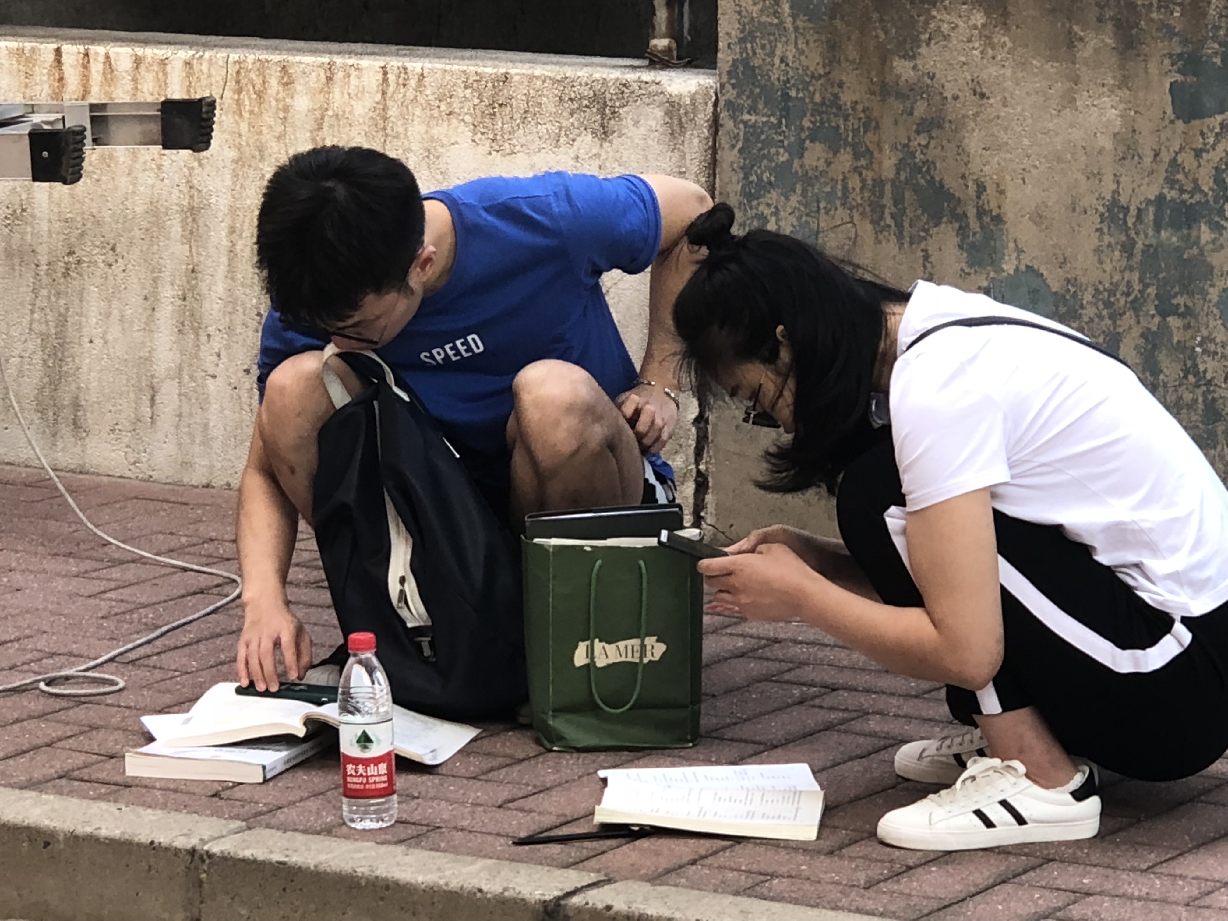 2018年中醫(yī)執(zhí)業(yè)助理醫(yī)師筆試考試正式開考(圖文)