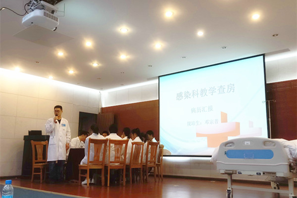 文山州人民醫(yī)院榮獲云南省2019年住培和助理全科醫(yī)生培訓(xùn)教學(xué)查房競賽二等獎(jiǎng)