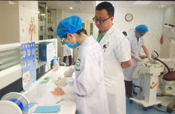 2019年貴州省第一批住培（口腔專(zhuān)業(yè)）臨床實(shí)踐技能考核在貴州醫(yī)科大學(xué)口腔醫(yī)學(xué)院舉辦