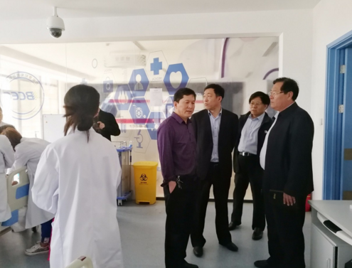 唐山市衛(wèi)健委副主任任禾一行蒞臨曹職院考察指導國家醫(yī)師資格考試實踐技能考試基地籌備工作