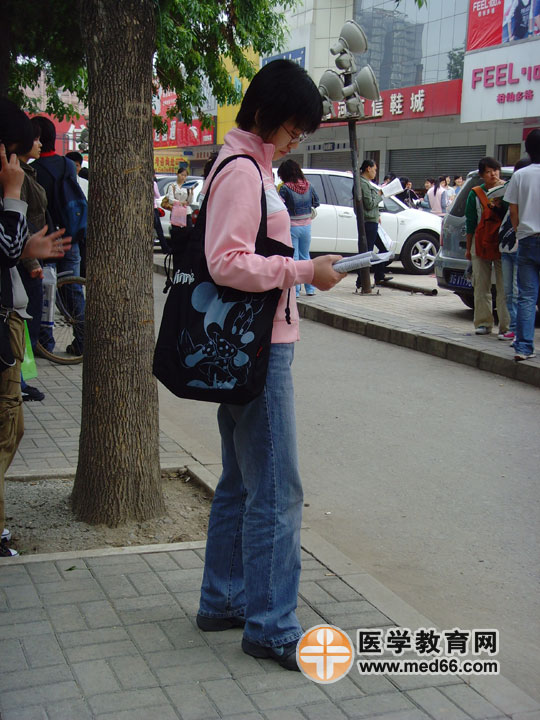 初級(jí)護(hù)士/初級(jí)護(hù)師/中級(jí)主管護(hù)師考試